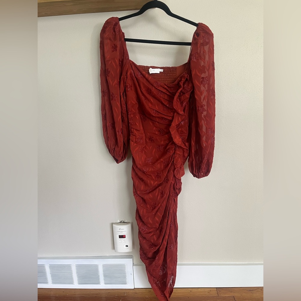 Beautiful ASTR the Label dress Size SMALL, Rust color.